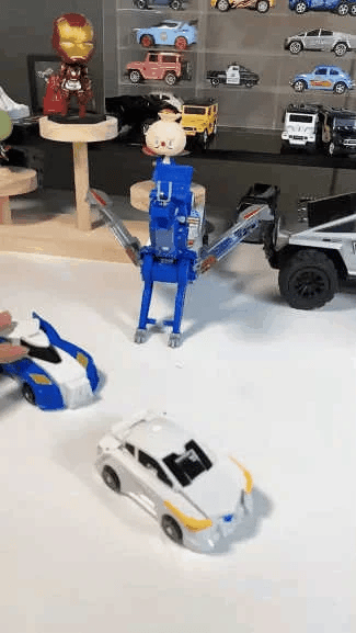 KidzeeHub™ -  Collision Transforming Dragon Car Toy 💥